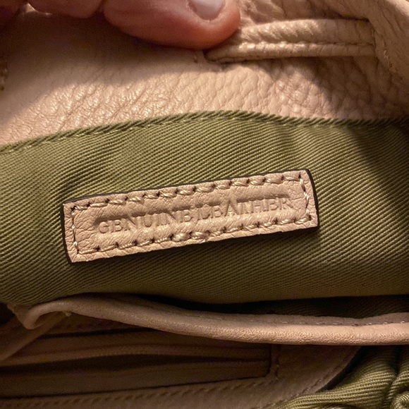 G. I. L. L.I. HANDBAG TOTE - LARGE - LEATHER - BEIGE - 24" STRAPS - Picture 6 of 11